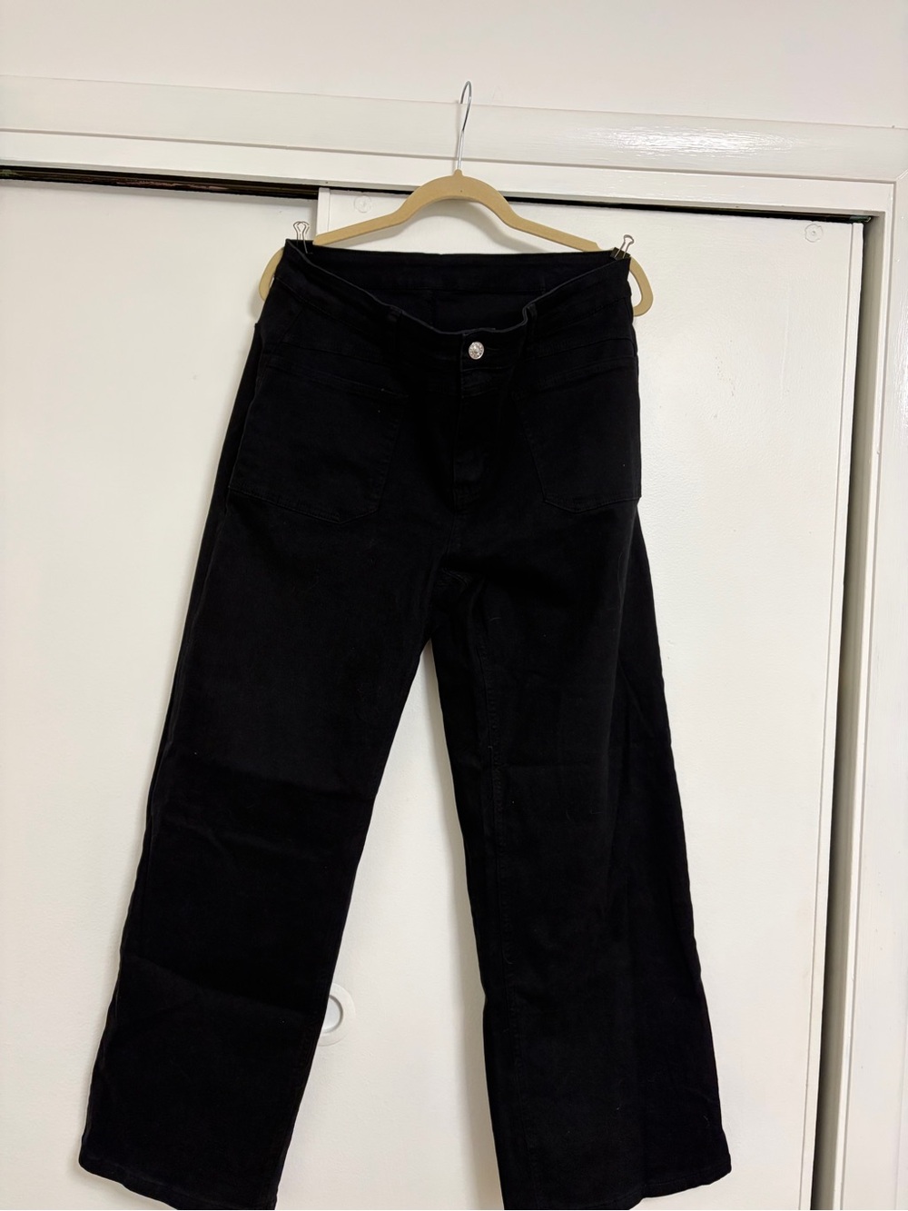 Black Wide-Leg Women's Jeans